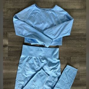 Blue workout set! Leggings and long sleeve shirt.